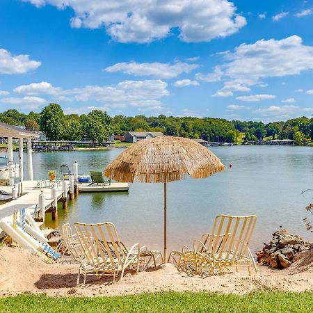 Smith Mountain Lake Retreat With Private Beach! Huddleston Dış mekan fotoğraf