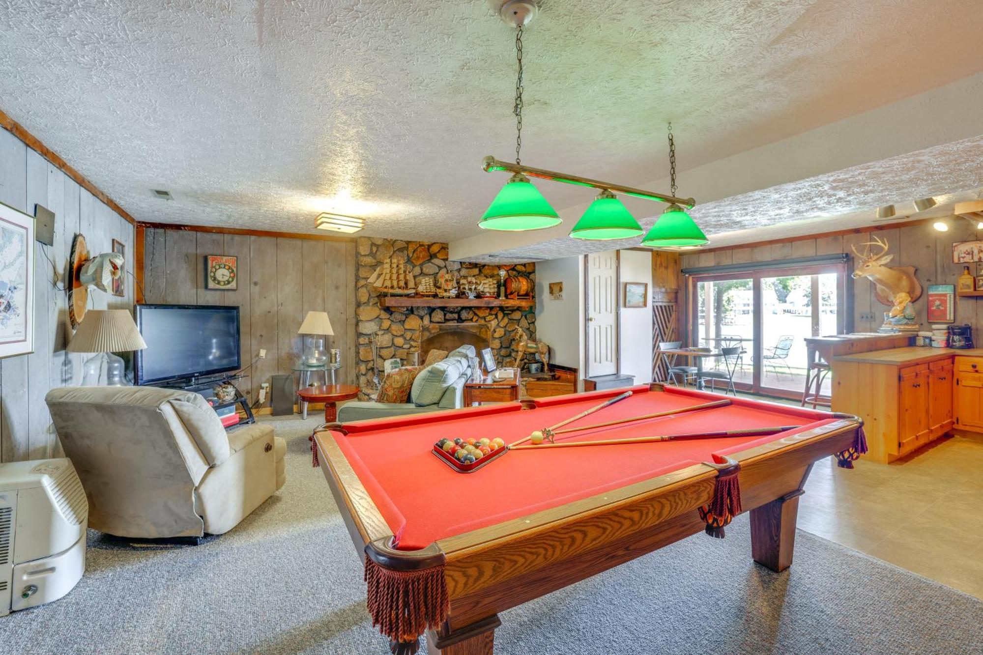 Smith Mountain Lake Retreat With Private Beach! Huddleston Dış mekan fotoğraf